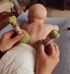 kruidenstempelmassage, babymassage